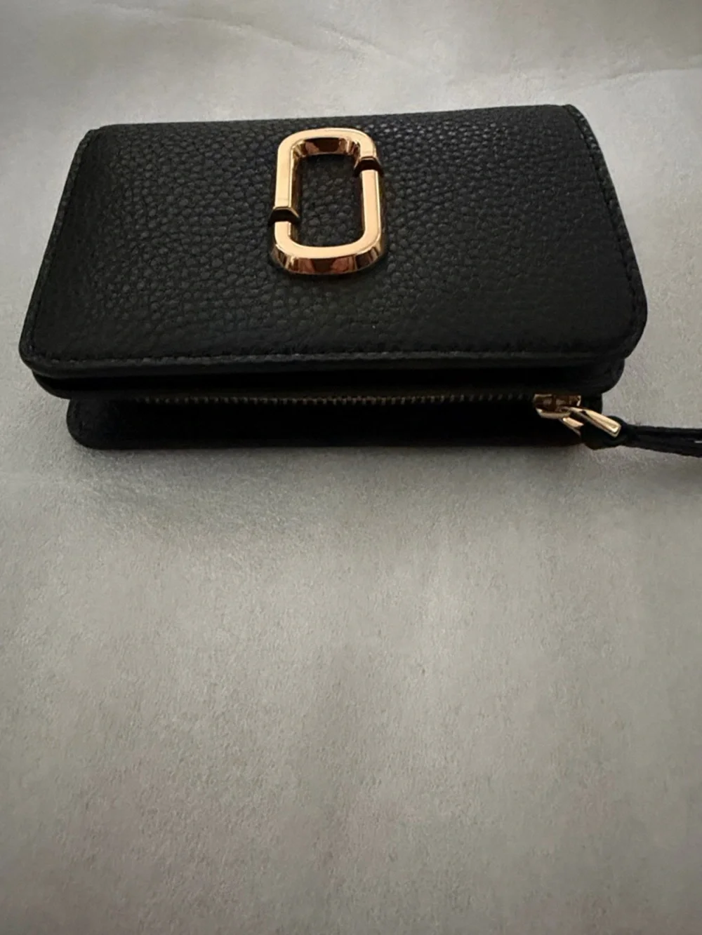 Marc Jacobs Black Pebbled Zip Wallet with 6 credit card slots and one bill fold - Picture 5 of 6